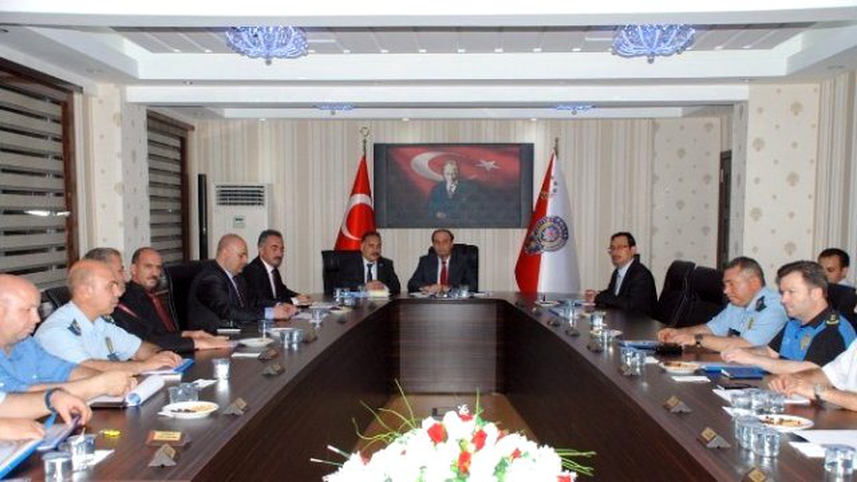 Vali Erin, Jandarma ve Emniyetten Brifing Aldı
