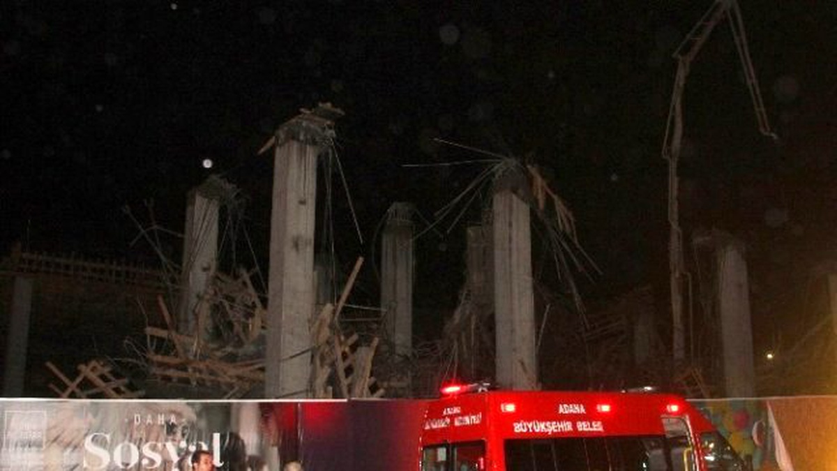 Adana\'da Bir Avm\'nin Ek Bina İnşaatında Göçük: 7 Yaralı