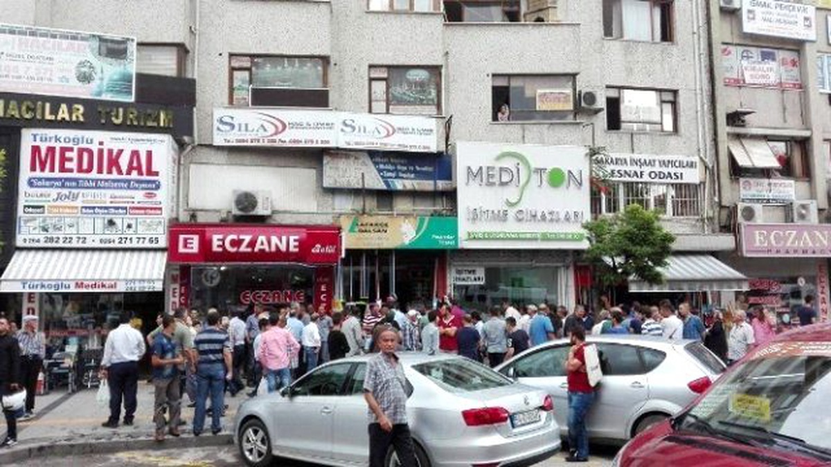 Amca-yeğen Arasındaki Tartışma Kanlı Bitti: 2 Ağır Yaralı