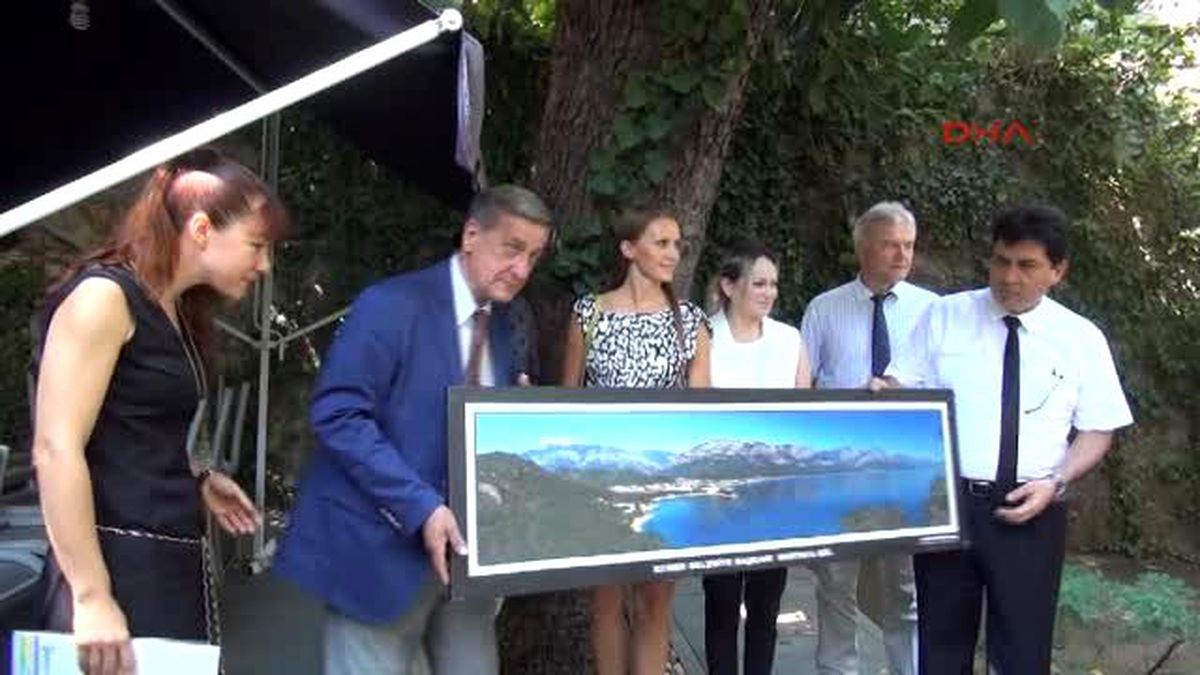 Antalya Düşürülen Rus Uçağının Pilotuna Kemer\'den Ev