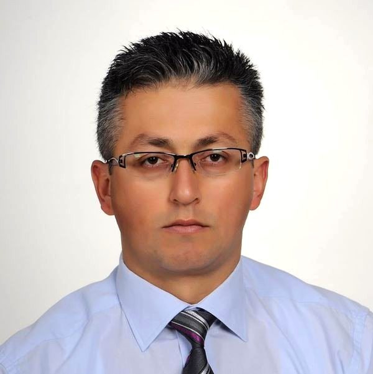 Arızayı Onarmak İçin Çıktığı Minarede Elektrik Akımına Kapılarak Öldü