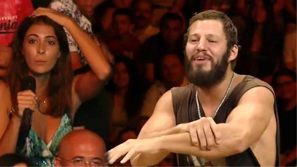 Atakan'ın Ezgi'ye Vurduğu Anlar Survivor Final Gecesini Kırdı Geçirdi