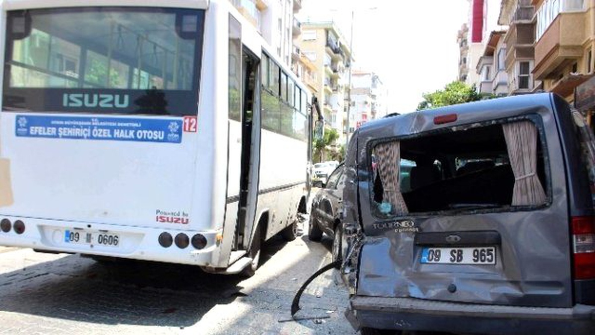 Aydın\'da Zincirleme Trafik Kazası: 1 Yaralı