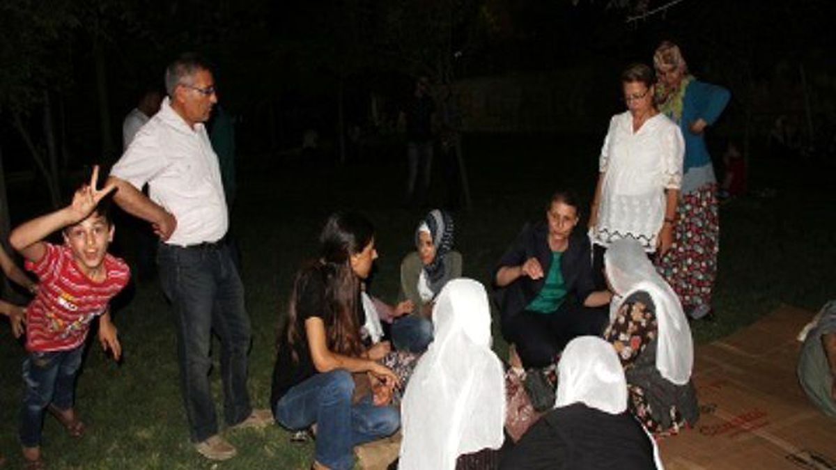 Bağlar\'da İftar Sonrası Park Ziyaretleri Sona Erdi