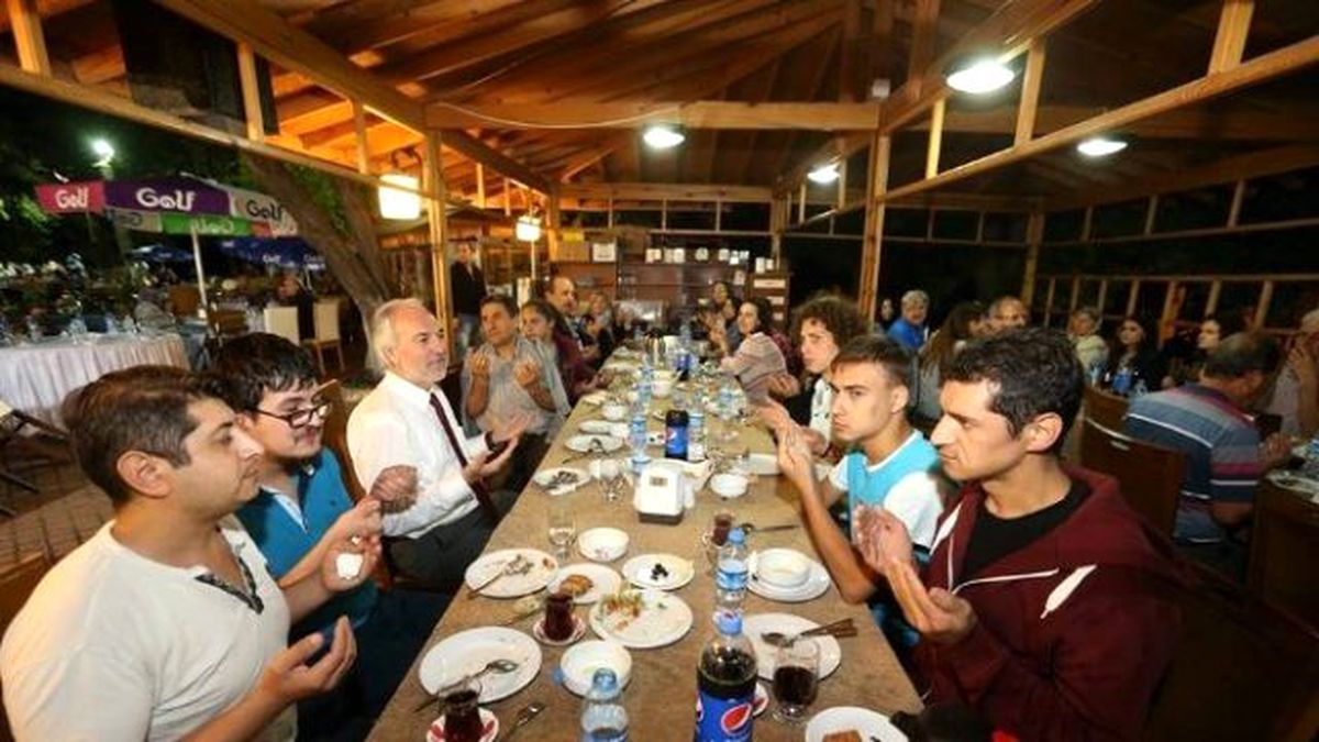 Başkan\'dan Stk\'lara İftar