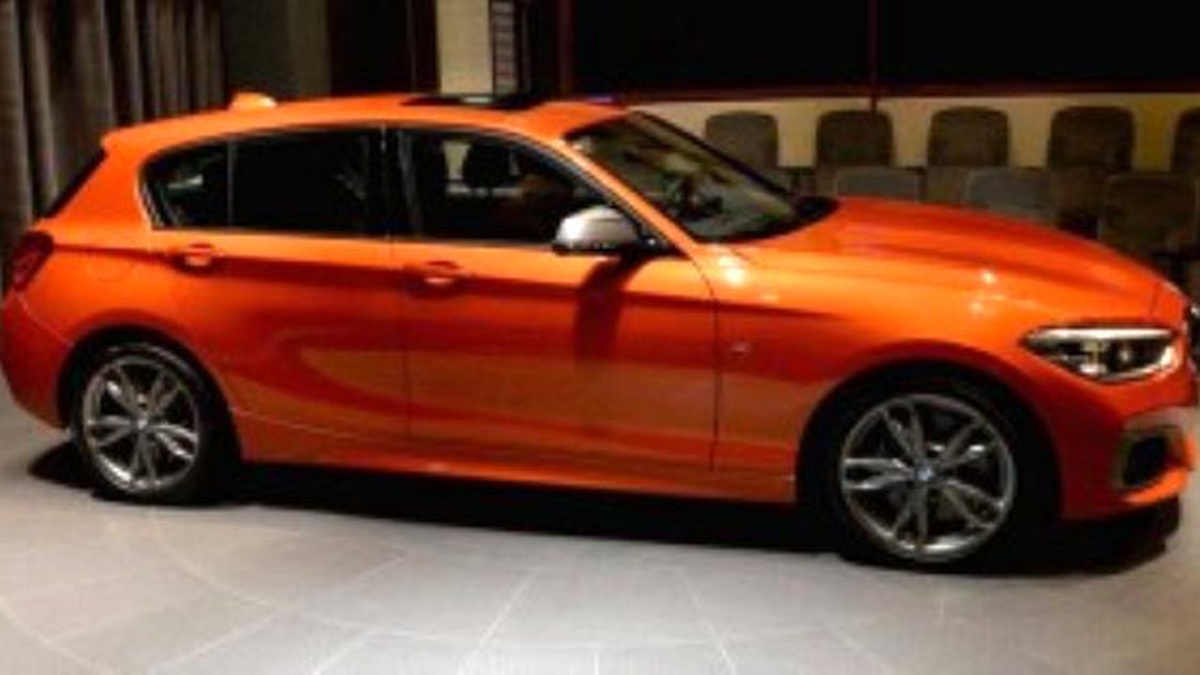 Bmw M135i\'yi Bu Renk Olarak Alır Mısınız?