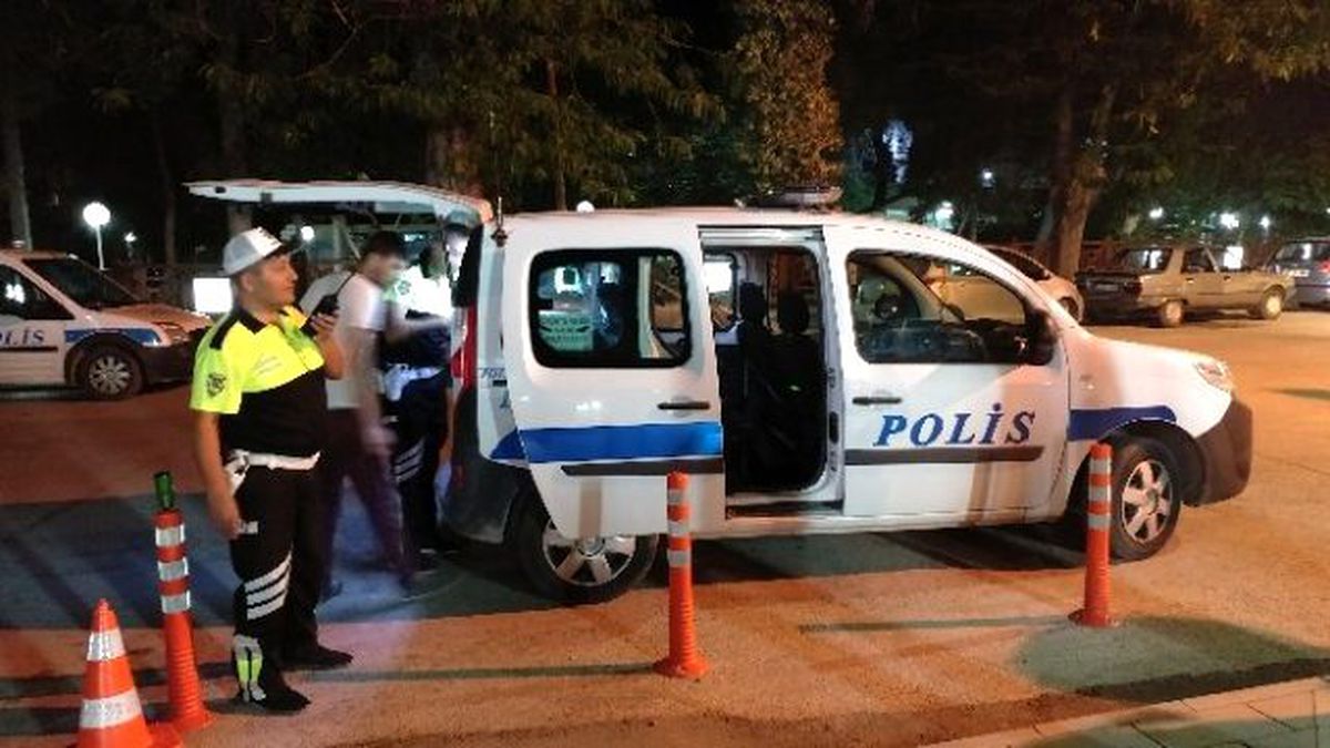Burdur Polisi\'nden Gece Uygulaması