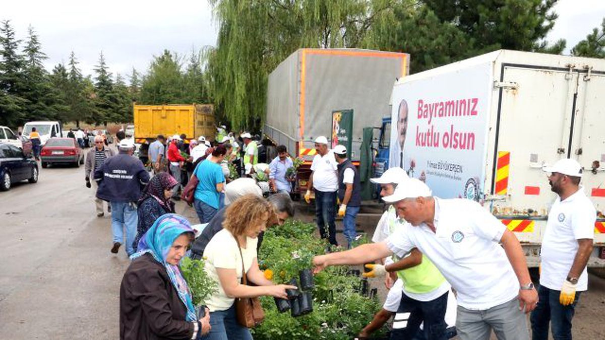 Büyükşehir Bayramda Çiçek Dağıtacak