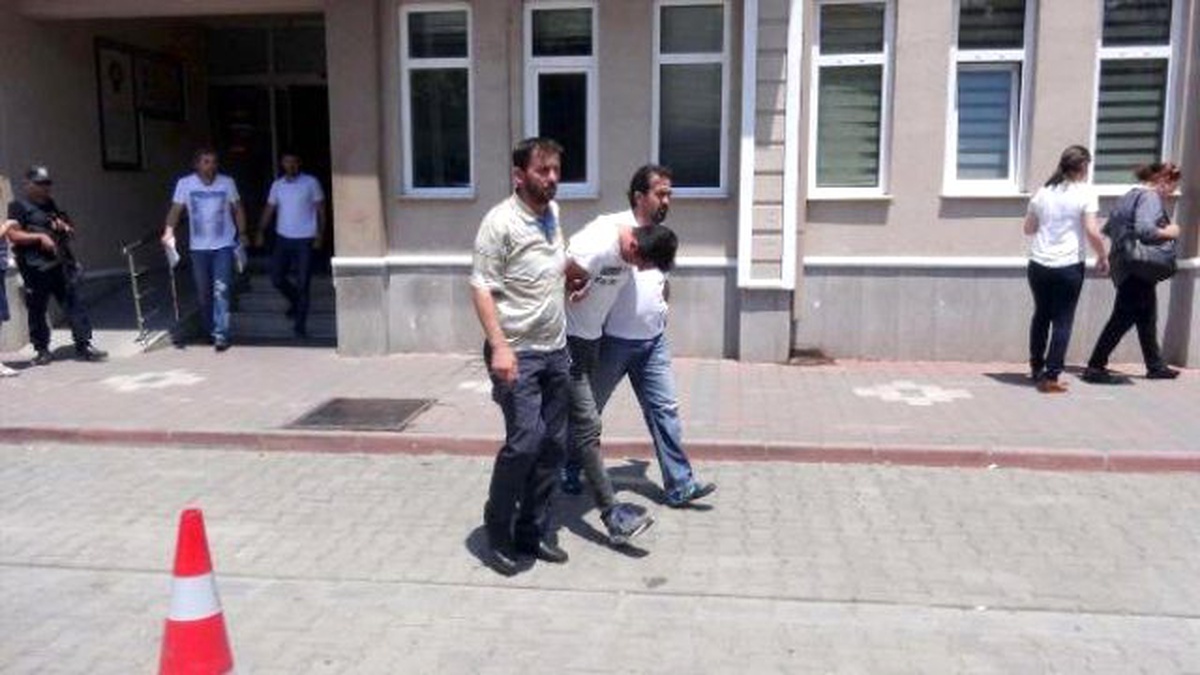 Çanakkale\'de Telefon Dolandırıcılığına 3 Gözaltı