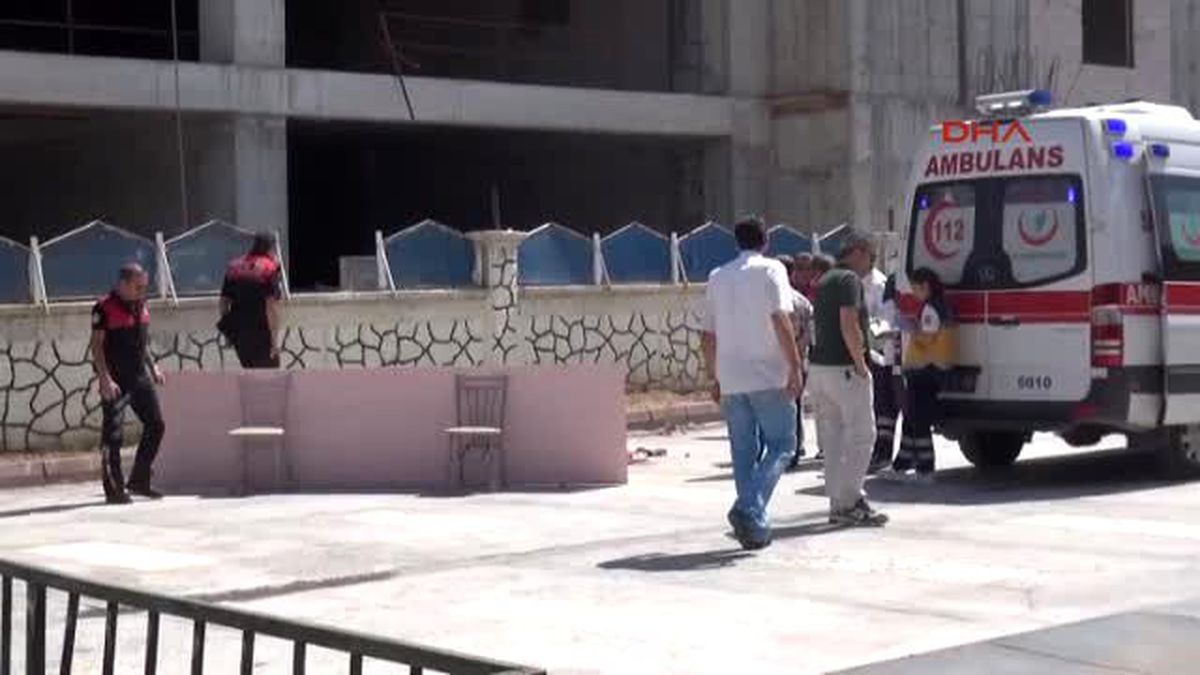 Dokuzuncu Kattan Atlayan Suriyeli Öldü