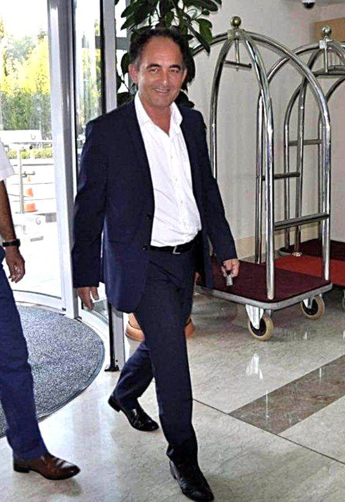 Edremit AK Parti\'den Bayram Hediyesi Tepkisi