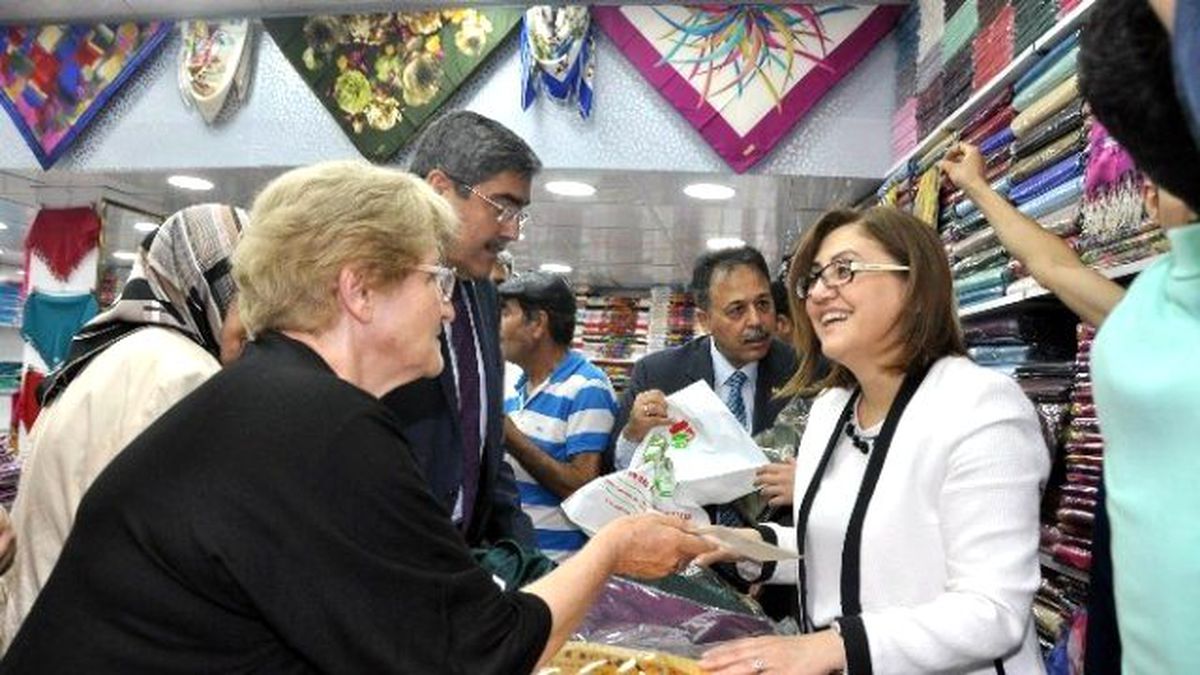 Fatma Şahin\'den Bayram Alışverişi