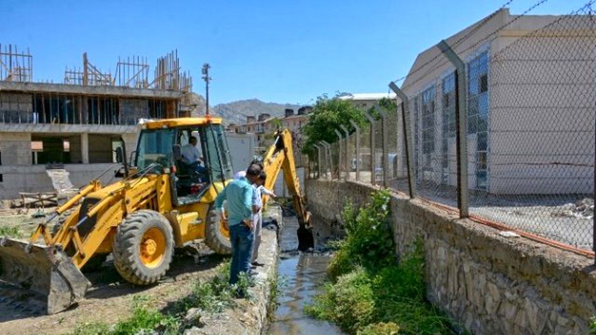 Hakkari Belediyesinden Temizlik Atağı