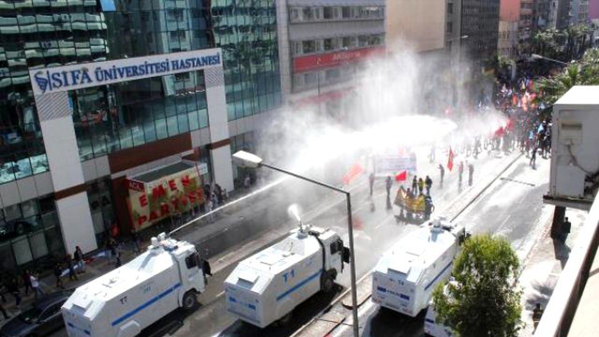 İzmir\'deki 1 Mayıs Davasına Devam Edildi