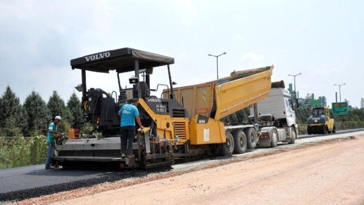 Kartepede Yol Yapım Çalışmaları Devam Ediyor
