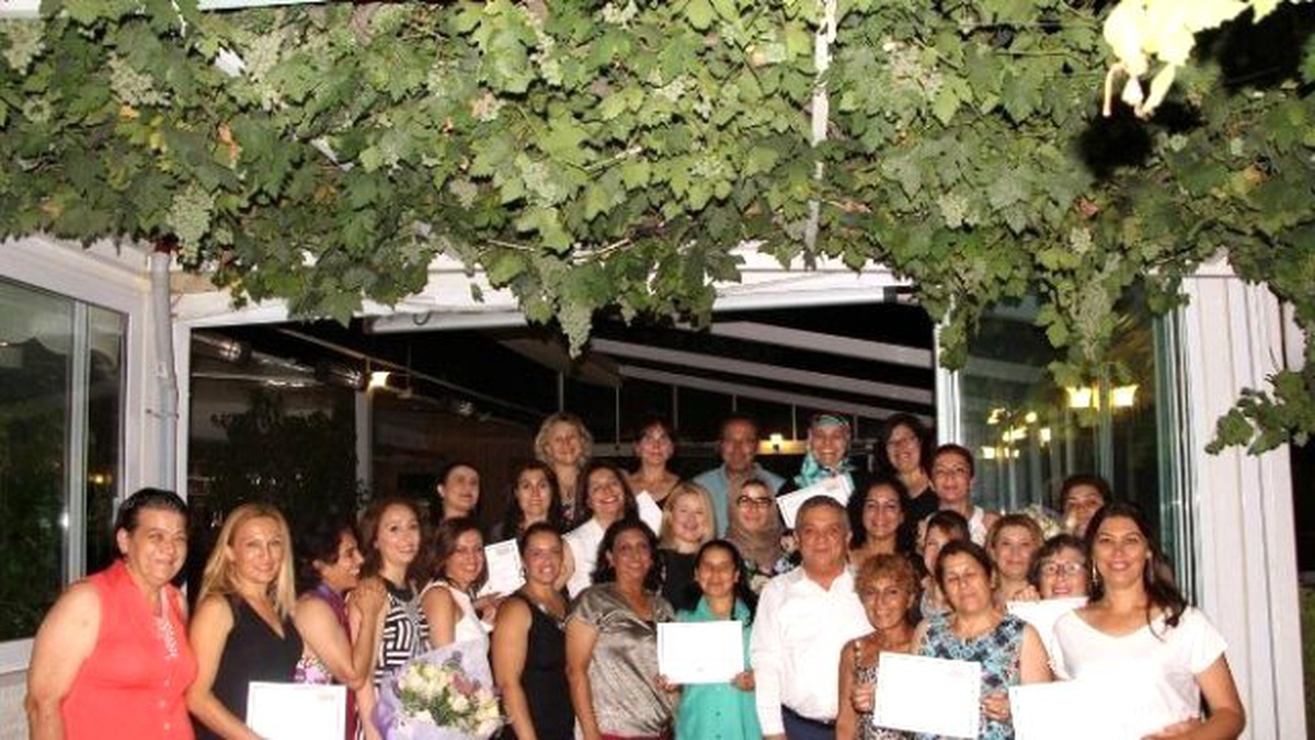 Kuşadası\'nda " Kadının İnsan Hakları Eğitimi"Nin İlk Aşaması Tamamlandı