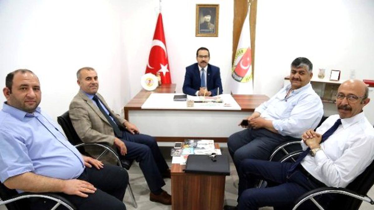 Milli Eğitim Müdürü Demir\'den Gazeteciler Cemiyetine Ziyaret