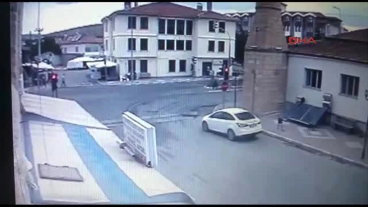Nevşehir Otomobilin, Motosiklete Vurma Anı Güvenlik Kamerasınca Kaydedildi