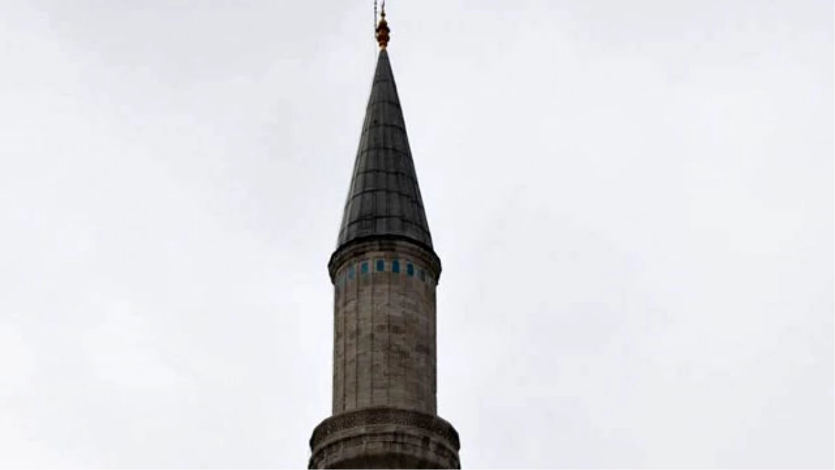 Sakarya\'da Bir Kişi Minarede Ölü Bulundu