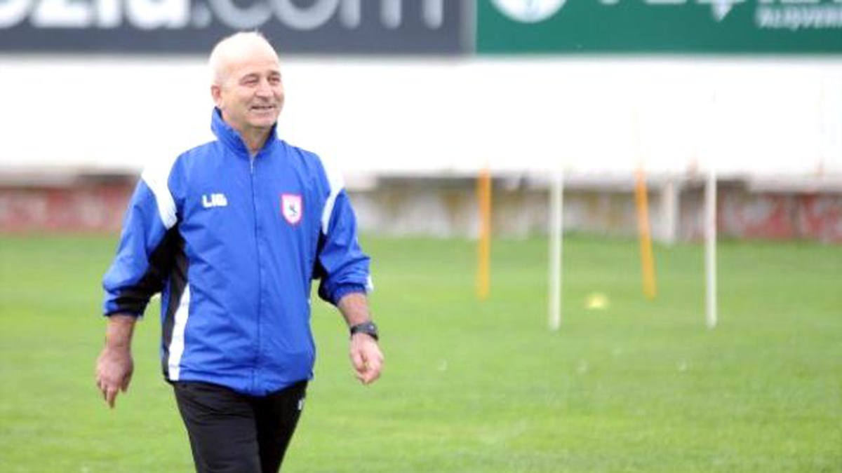Samsunspor, Engin Korukır\'a Yola Devam Edecek