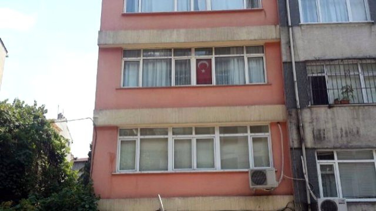 Teröristlerin Üst Komşusu Kadın Açıklaması