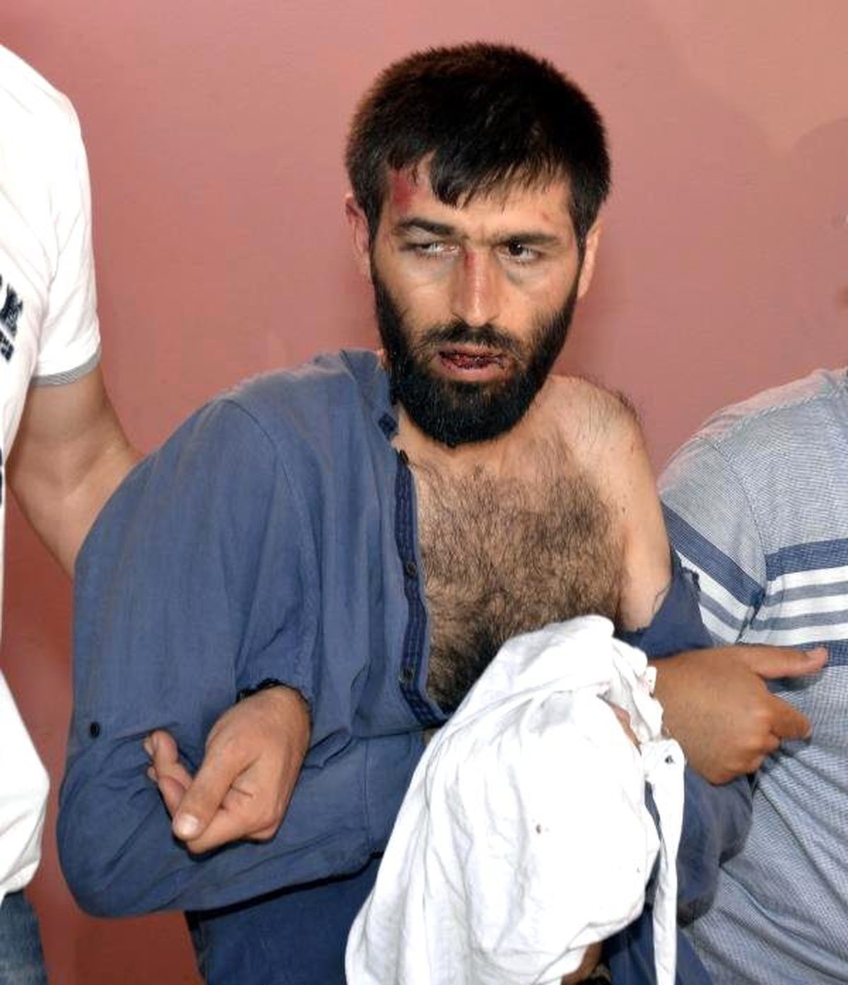 Adana\'da Cuma Namazında \'Canlı Bomba\' Paniği (3)