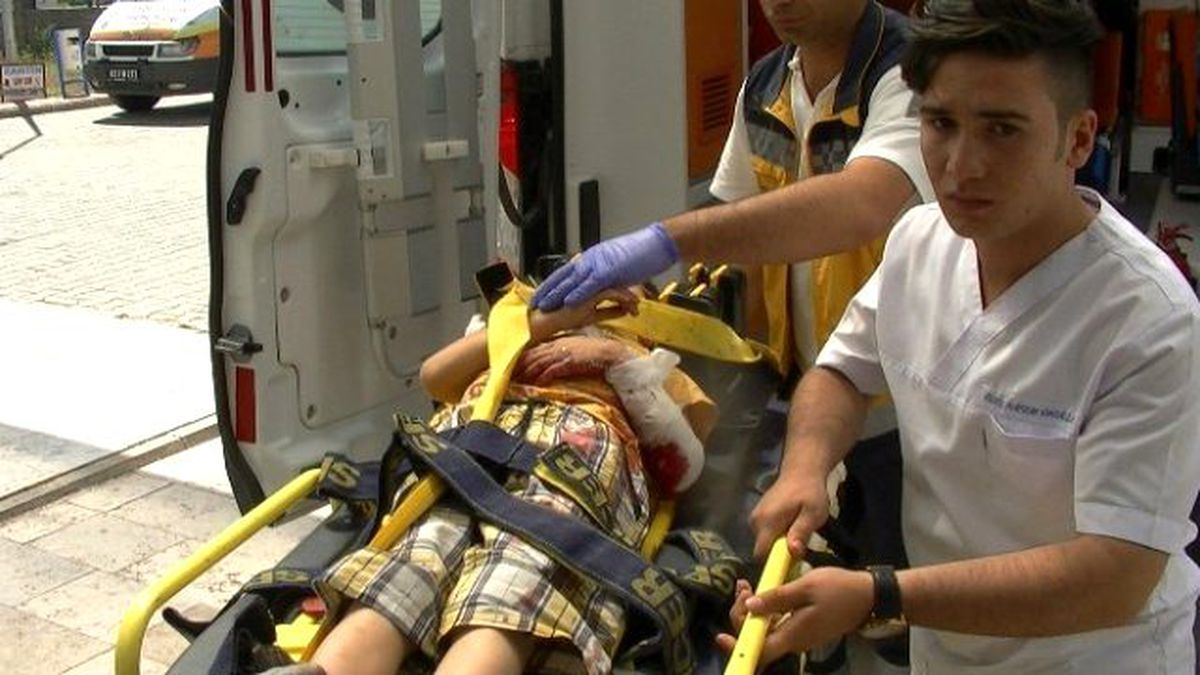 Adıyaman\'da Hafif Ticari Araç Şarampole Uçtu: 6 Yaralı