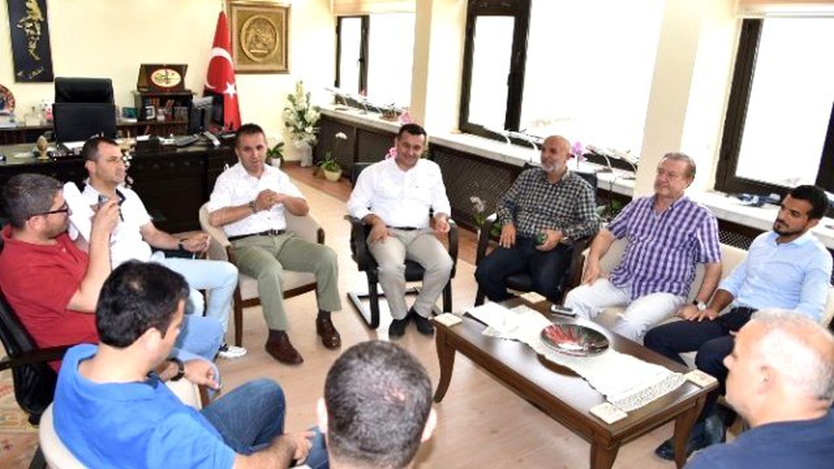 Alanyaspor Yöneticilerinden Yücel\'e Ziyaret