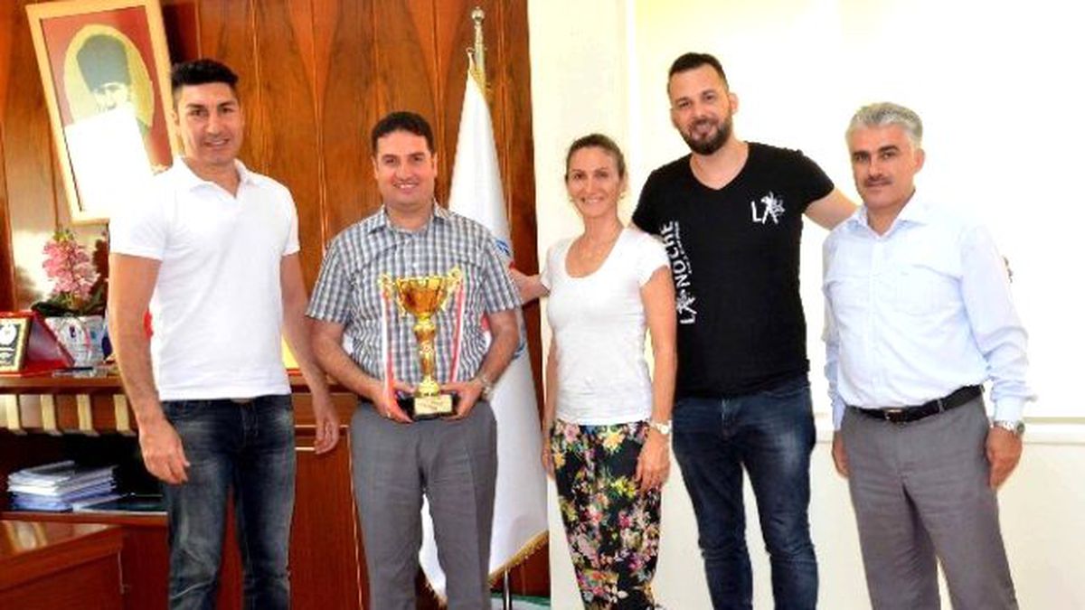 Ataşbak Başarılı Dansçıları Kabul Etti