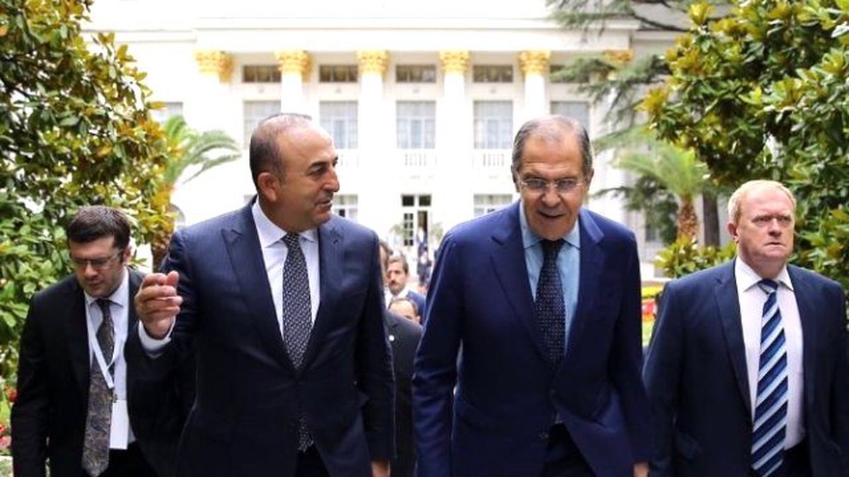 Bakan Çavuşoğlu, Lavrov ile Görüştü