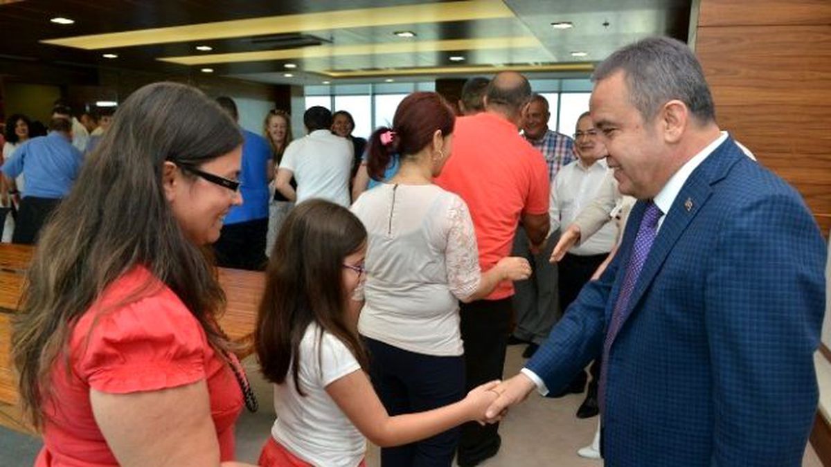 Başkan Böcek, Personeliyle Bayramlaştı