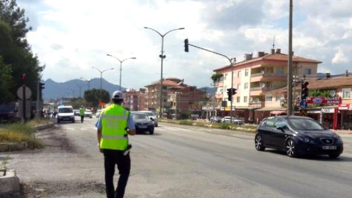 Bayram Tatili Başlarken Yollarda Araç Yoğunluğu Arttı