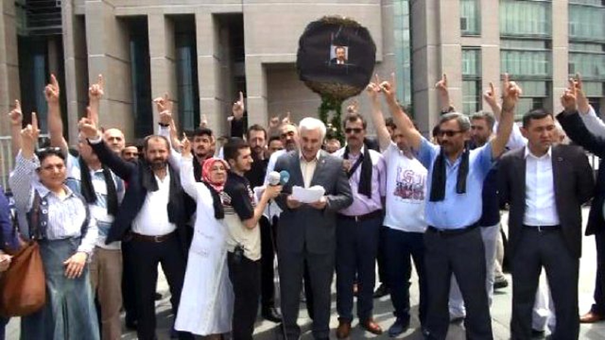 BBP\'liler Yazıcıoğlu Dosyasına Verilen Takipsizlik Kararını Adliyeler Önünde Protesto Etti