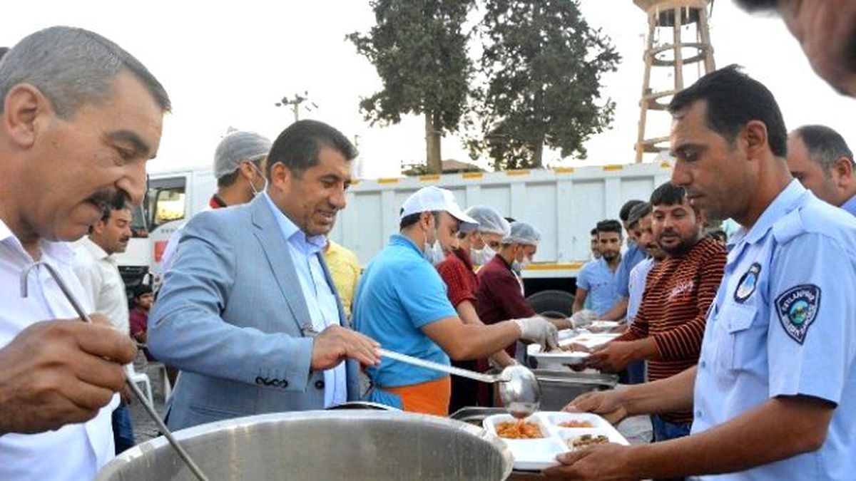 Belediye Başkanı Atilla Belediye Personeliyle İftarda Buluştu