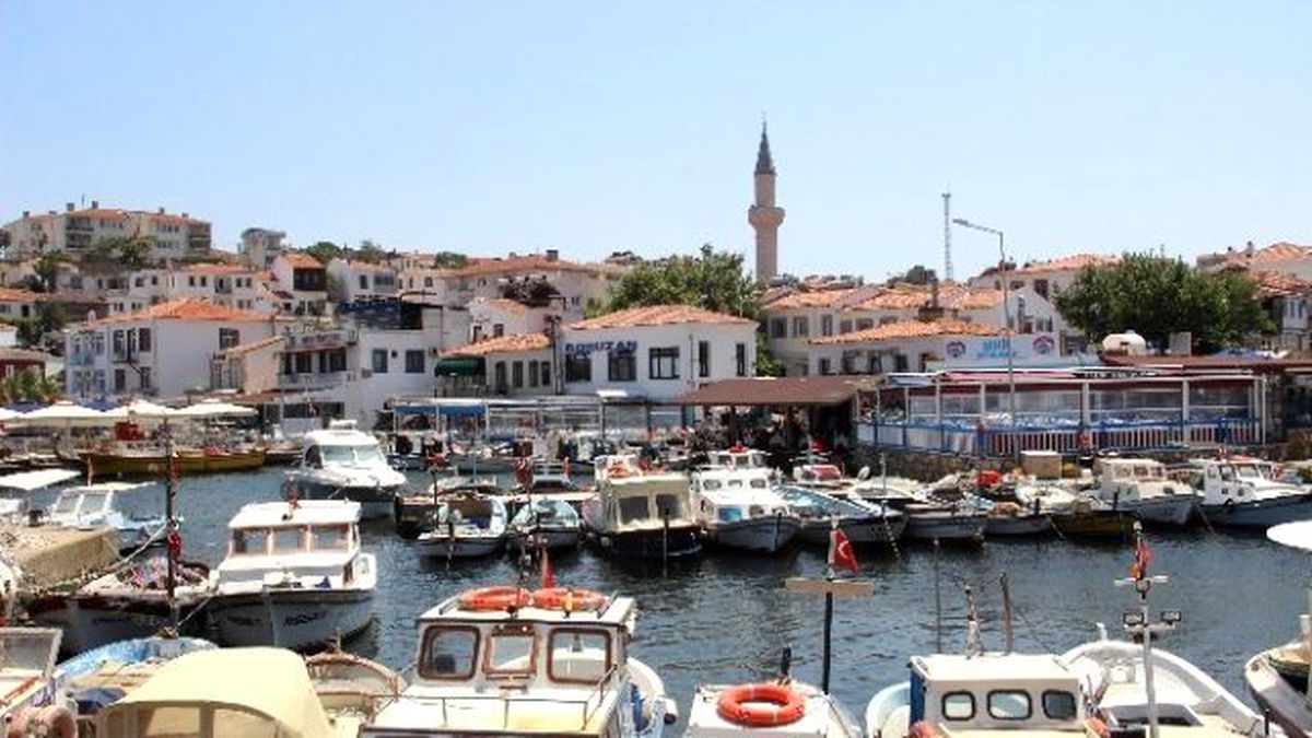Bozcaada\'da Bayram Alarmı