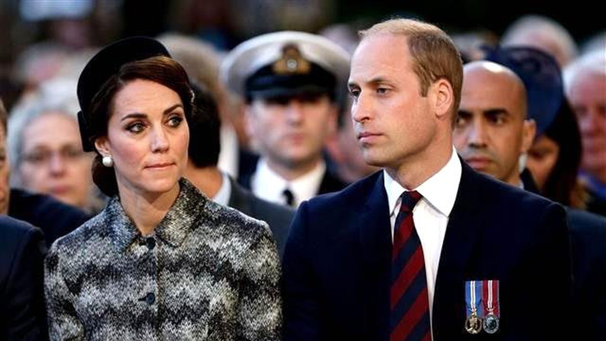 Cambridge Düşesi, Anma Töreninde Gözyaşlarını Tutamadı