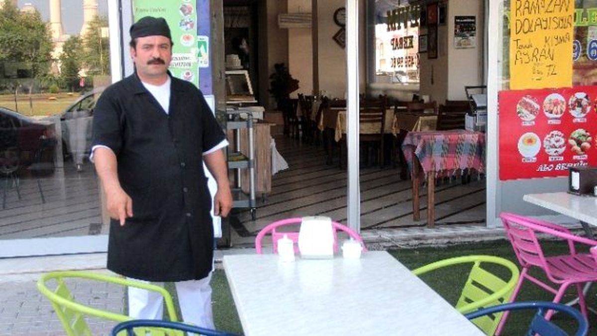 Camideki Eylemci 2 Buçuk Saat Yemekçide Beklemiş