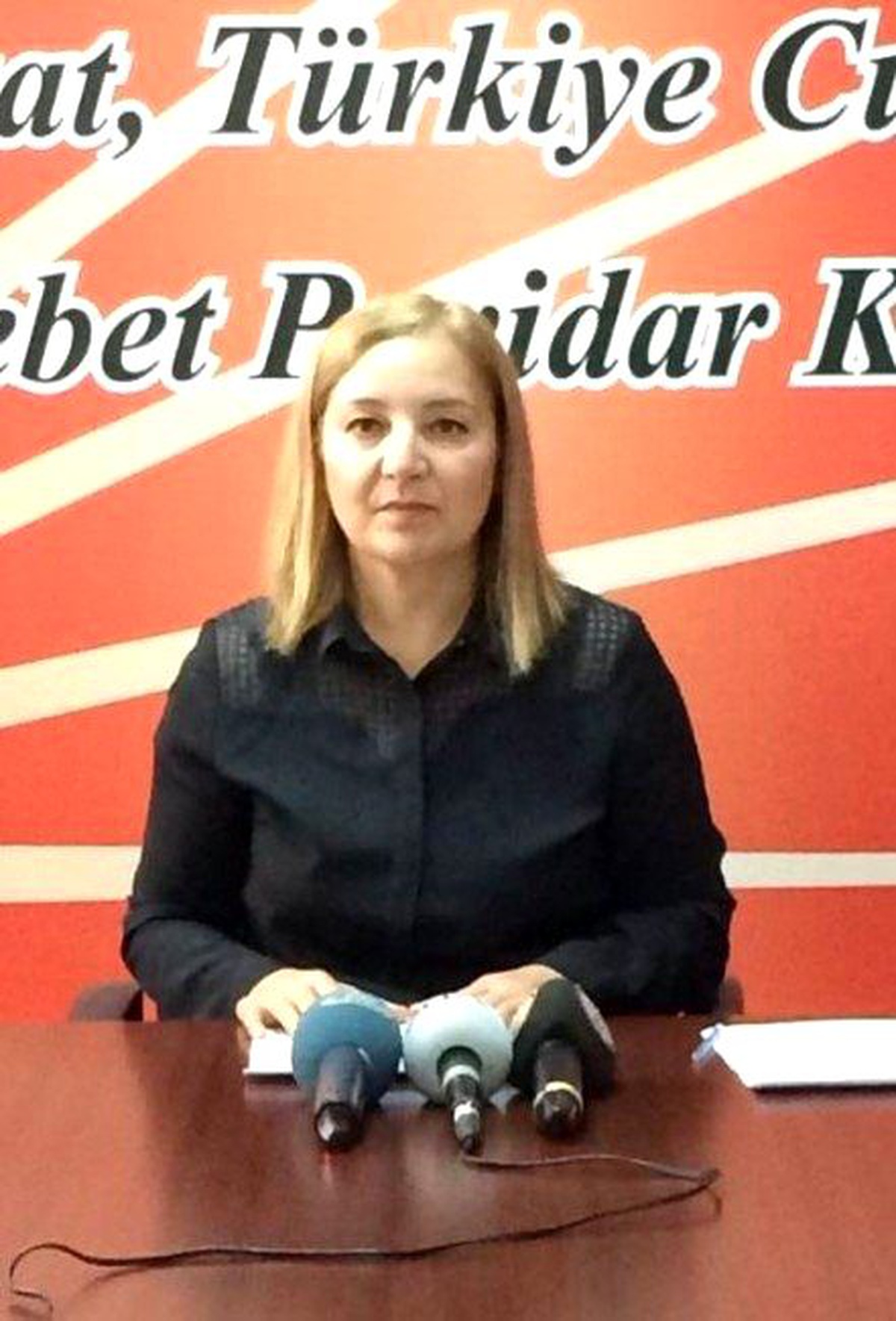 CHP Kadın Kolları Muhtar ve Müftülere Nikah İznine Karşı Çıktı