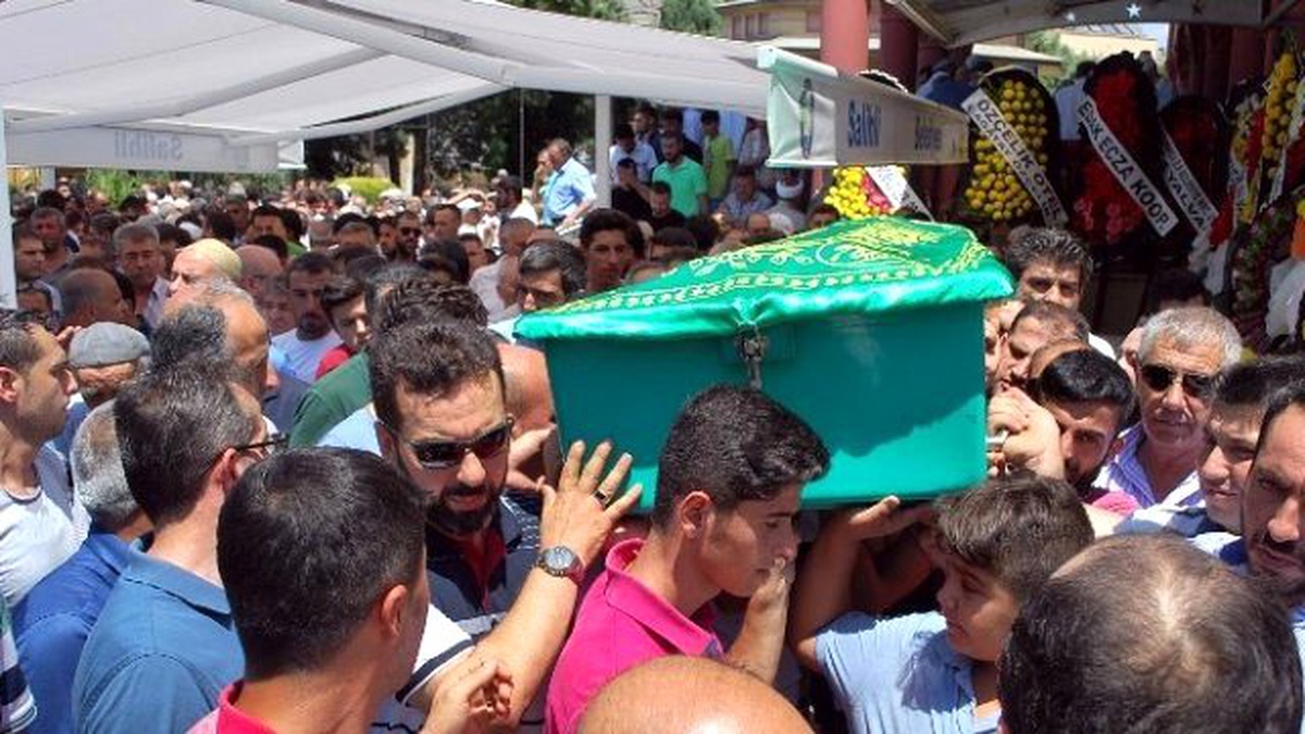 Cinayete Kurban Giden Müteahhit Toprağa Verildi