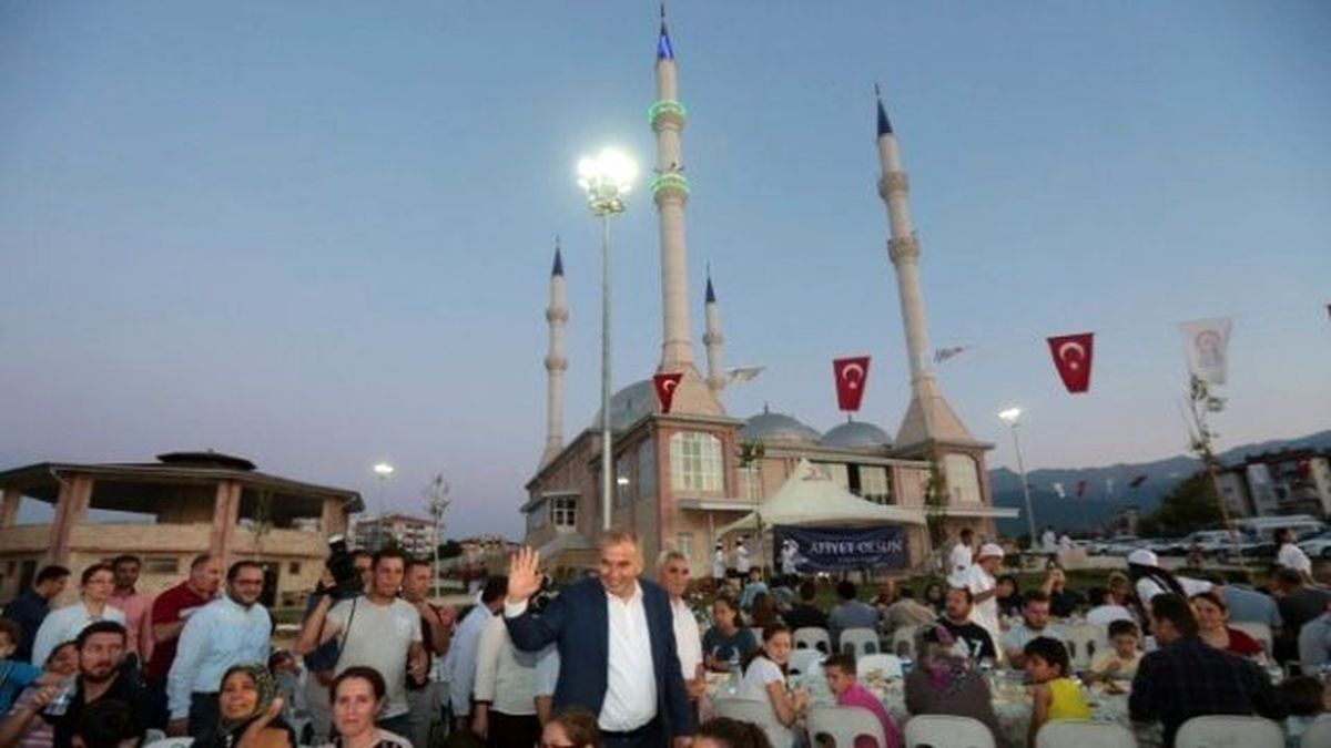 Denizli Büyükşehir\'de 3 Bin Kişiye İftar
