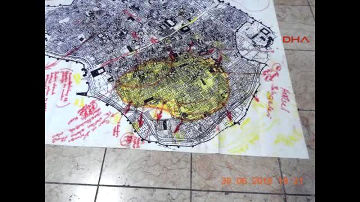 Diyarbakır\'da 8 Polisin Şehit Olduğu Saldırıda Bombalı Aracı Park Eden PKK\'lı Öldürüldü
