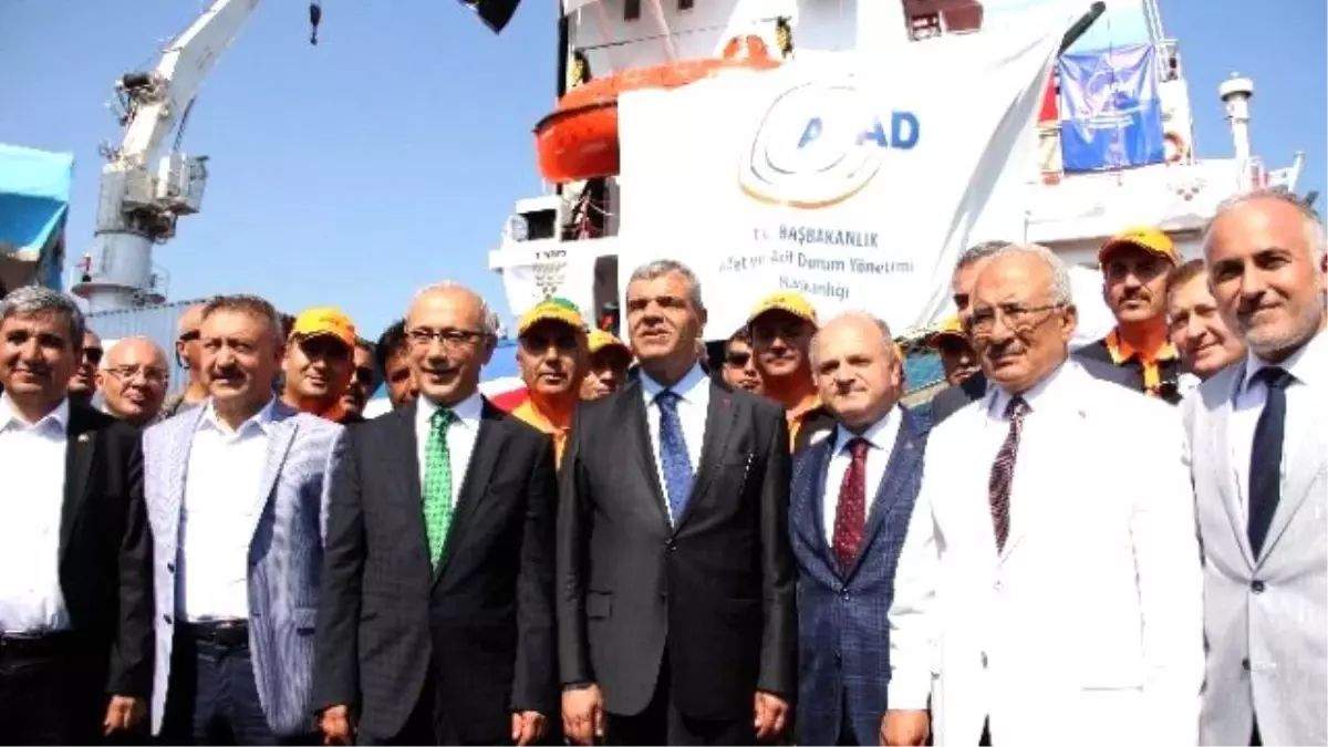 Gazze Yardım Gemisi Lady Leyla Mersin\'den Uğurlandı