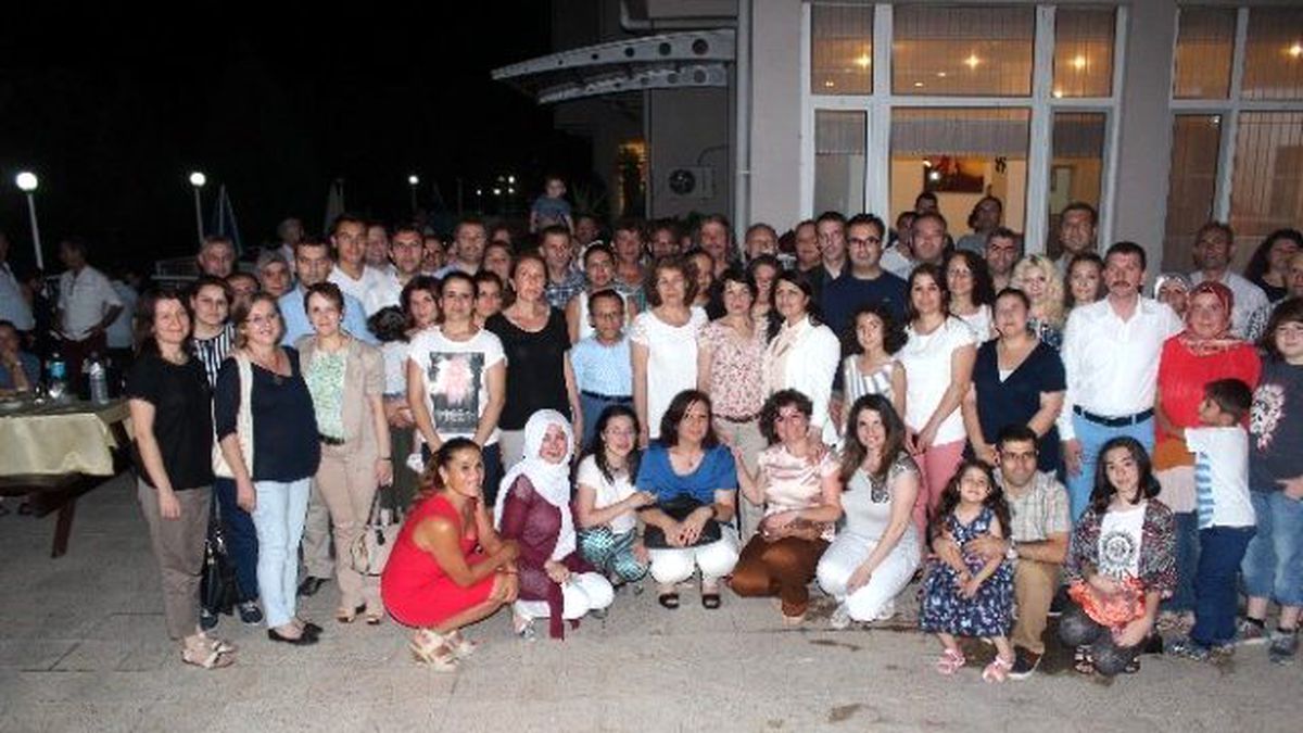 İzmir İl Sağlık Müdürlüğü\'nden Sağlık Çalışanlarına İftar