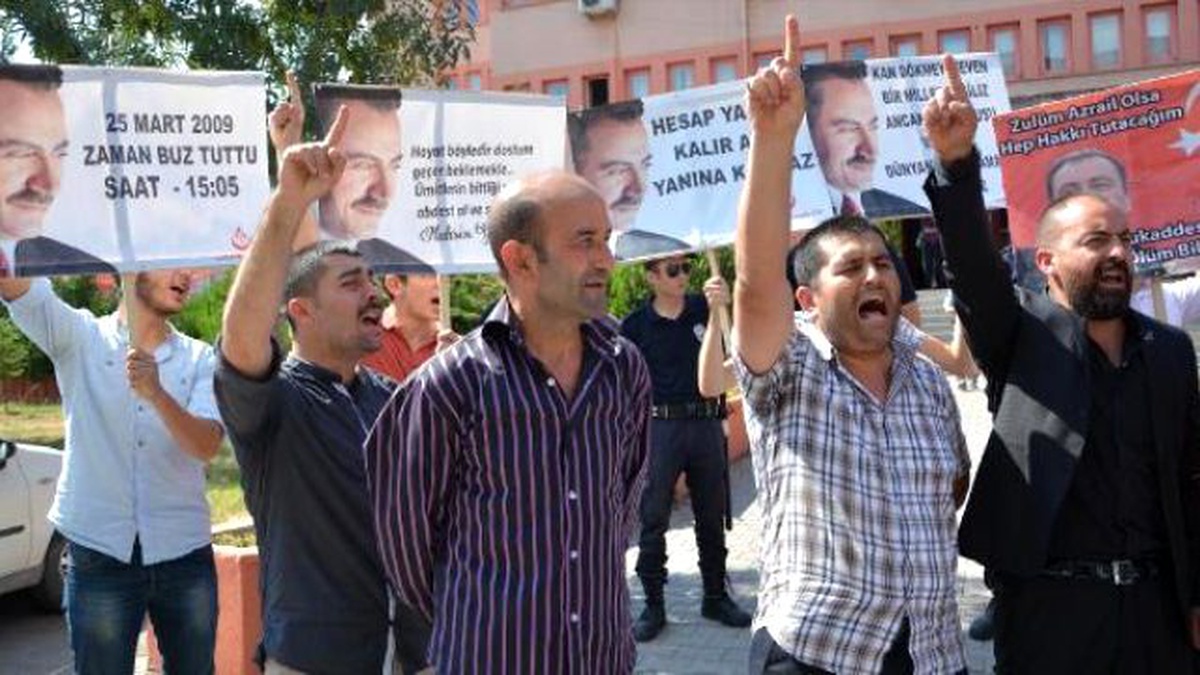 Karabük\'te, Muhsin Yazıcıoğlu\'nun Ölümüne Takipsizlik Kararına Tepki