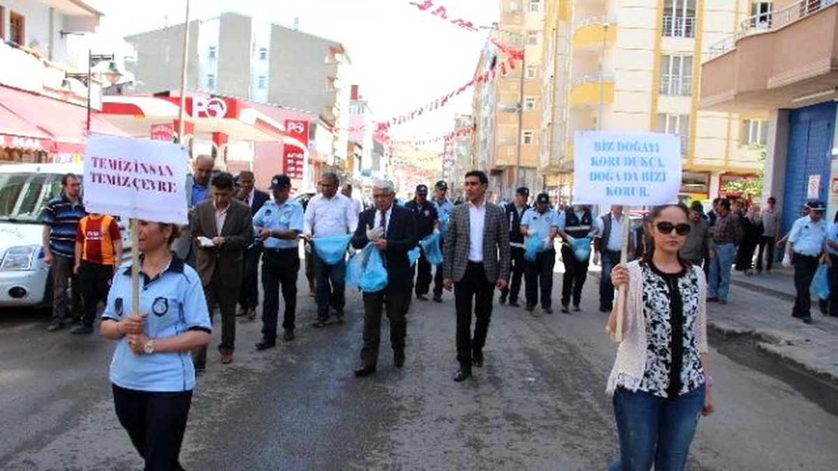 Kars Belediye\'sinden Temizlik Kampanyası