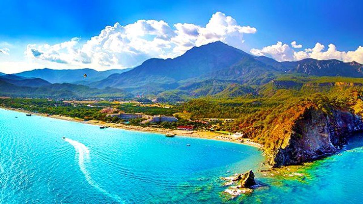 Kemer Belediyesi Öldürülen Rus Pilotun Ailesine Ev Hediye Edecek