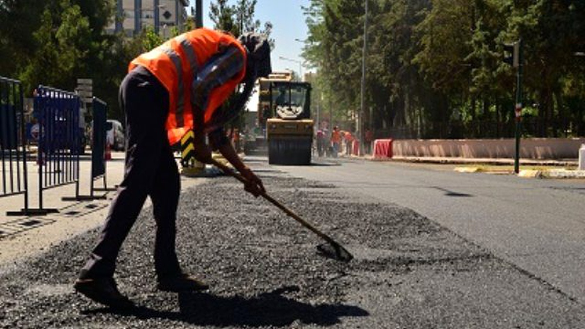 Kent Merkezinde Asfaltlama Çalışmaları Sürüyor