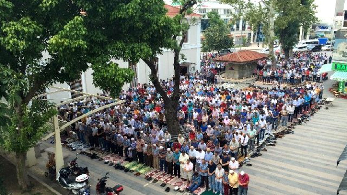 Sakarya\'da Ramazan Ayının Son Cuma Namazı Kılındı