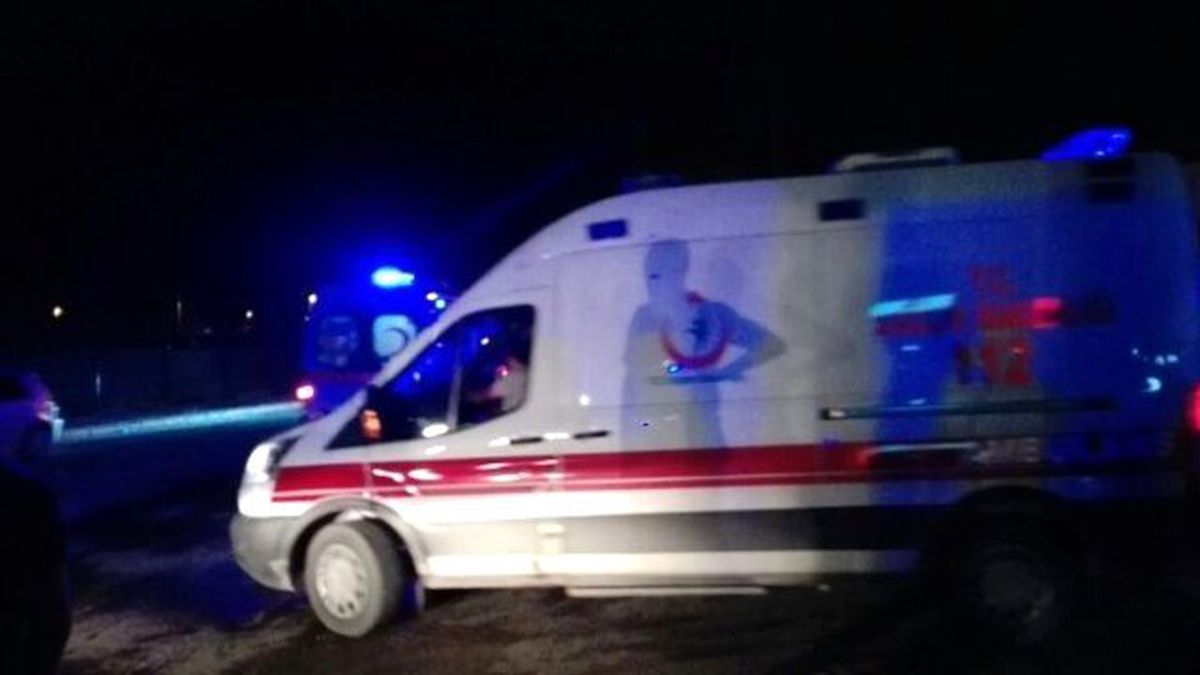 Sakarya\'da Trafik Kazası: 3 Yaralı