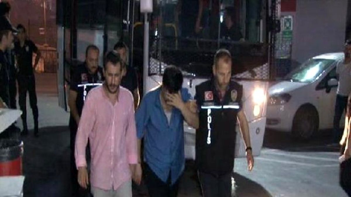 Silah Kaçakçılığı Operasyonu Şüphelileri Adliyeye Sevk Edildi